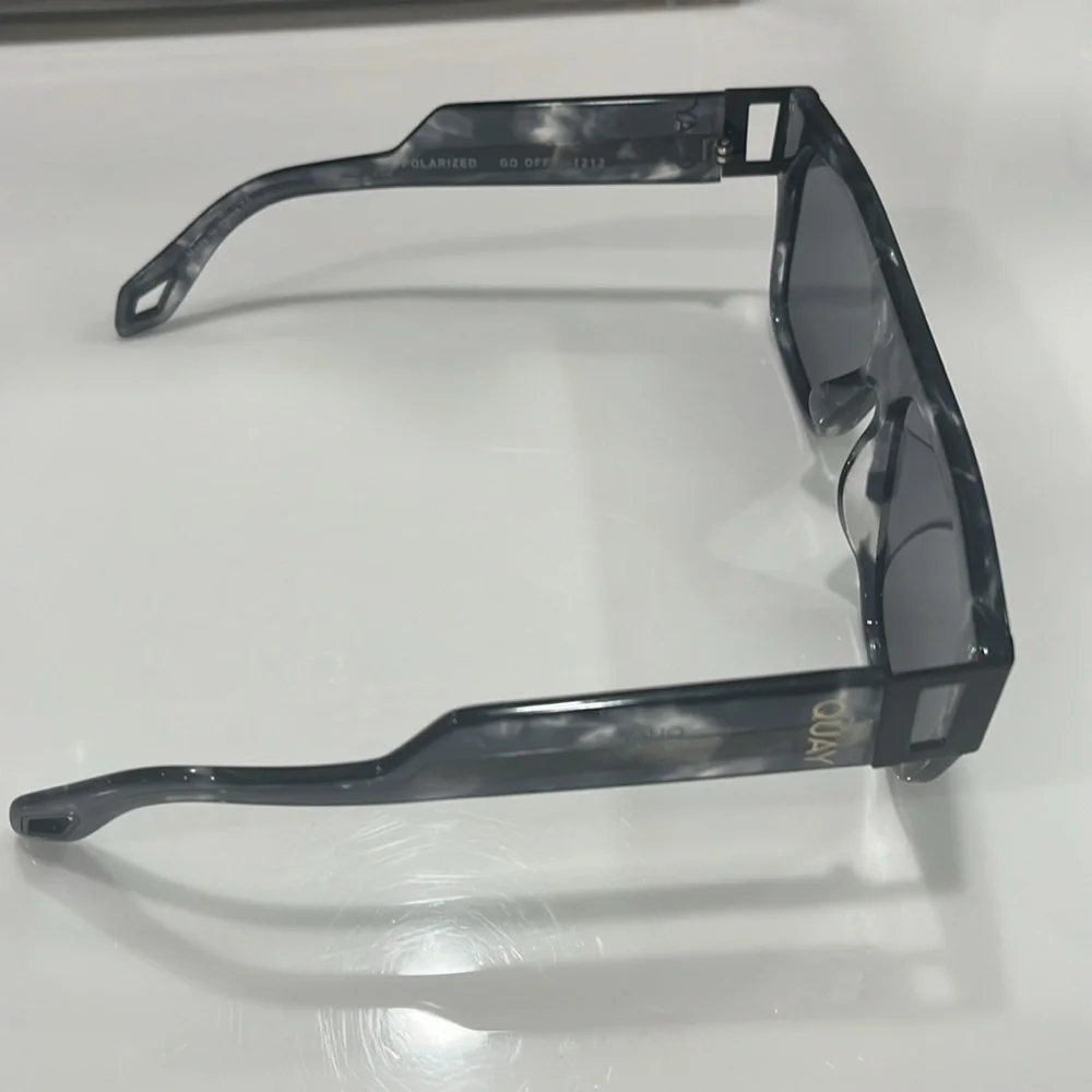Quay sunglasses - Picture 4 of 8